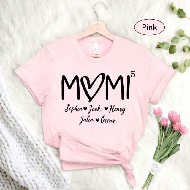 Custom Mom Shirt – Personalized Mom of Boys & Girls Outfit with Kid Names