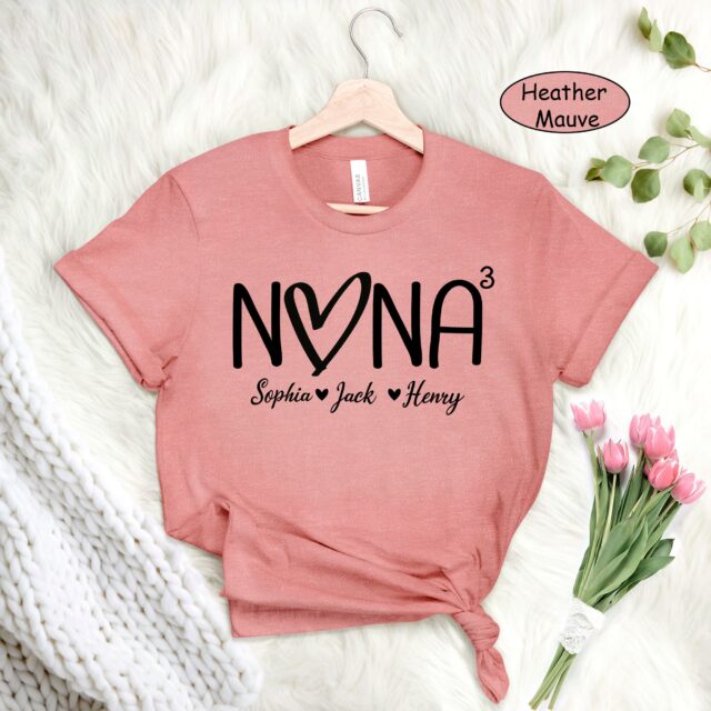 Custom Mom Shirt – Personalized Mom of Boys & Girls Outfit with Kid Names