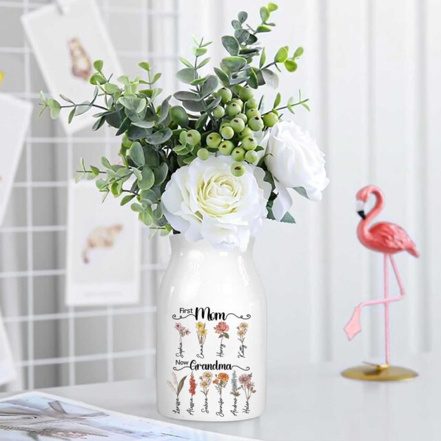 Custom Birth Month Flowers Grandma Vase with Grandkid Names