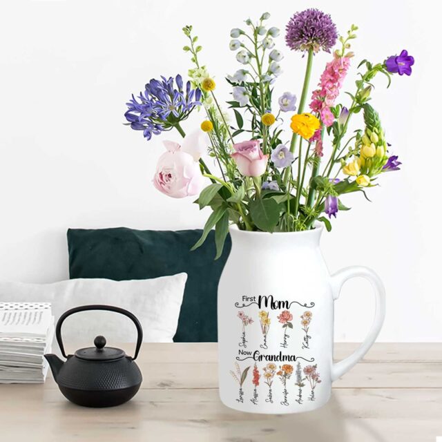Custom Birth Month Flowers Grandma Vase with Grandkid Names