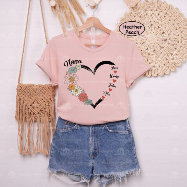 Floral Mama Shirt – Personalized Grandma Heart Shirt with Kids’ Names