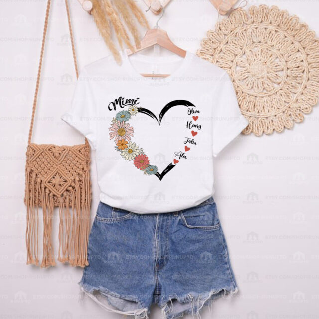 Floral Mama Shirt – Personalized Grandma Heart Shirt with Kids’ Names