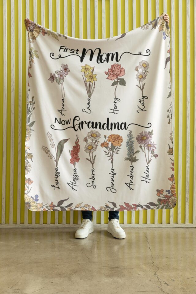 Personalized First Mom Now Grandma Blanket – Custom Birth Month & Grandkid Names