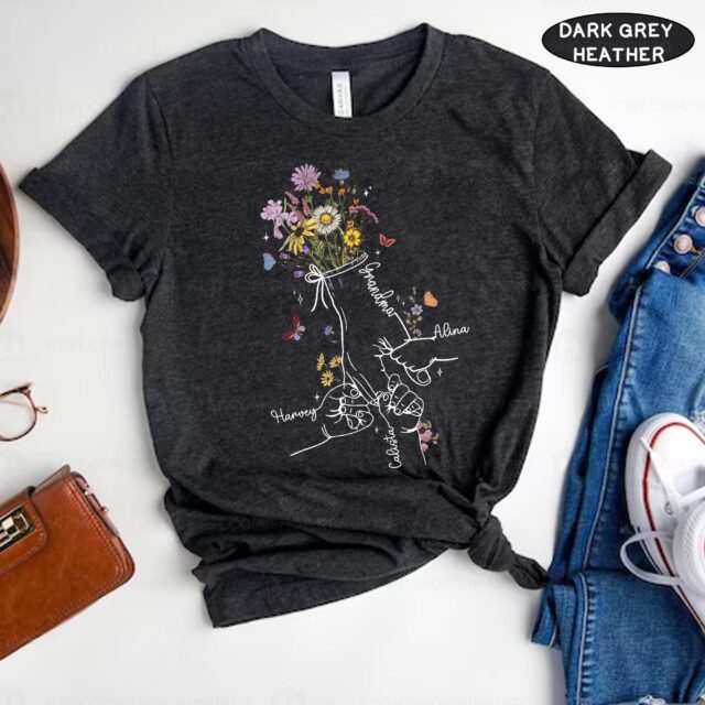 Personalized Grandma Shirt – Holding Kids’ Hands & Wildflower Design