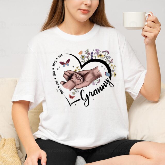 Personalized Mom Heart Shirt – Kids’ Names & Wildflower Design