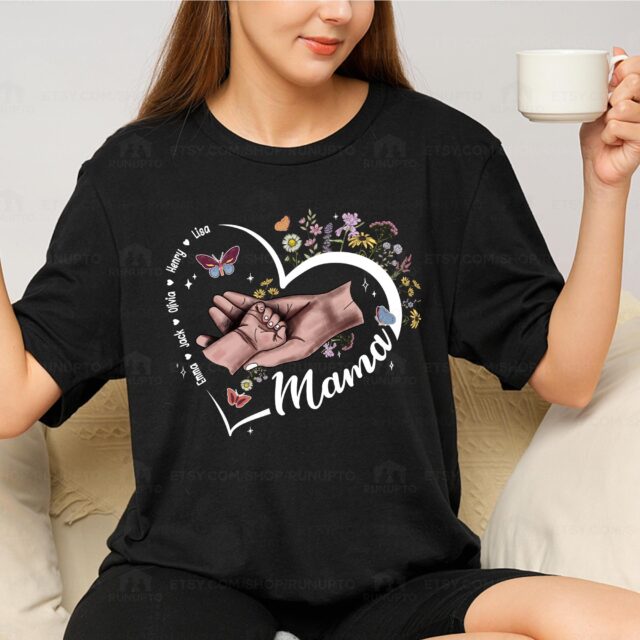 Personalized Mom Heart Shirt – Kids’ Names & Wildflower Design