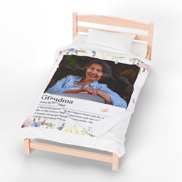 Personalized Grandma Blanket – Custom Photo Blanket for Mother’s Day & Birthday