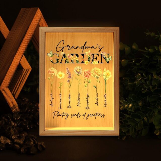 Grandma’s Garden Night Light – Personalized Birth Month Flower Gift for Mom