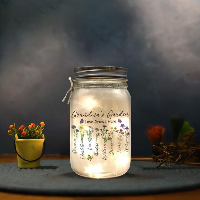 Personalized Grandma’s Garden Night Light – Custom Birth Month Flowers Gift for Mom & Nana