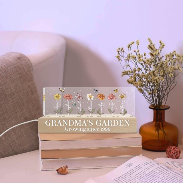 Mother’s Day Gift – Grandma’s Garden Birth Month Flower Personalized LED Night Light