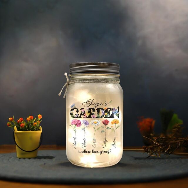 Personalized Grandma’s Garden Night Light – Birth Month Flowers Gift for Mom & Nana