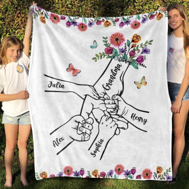 Personalized Grandma Blanket – Holding Kid Hands Flower Blanket, Mother’s Day Gift