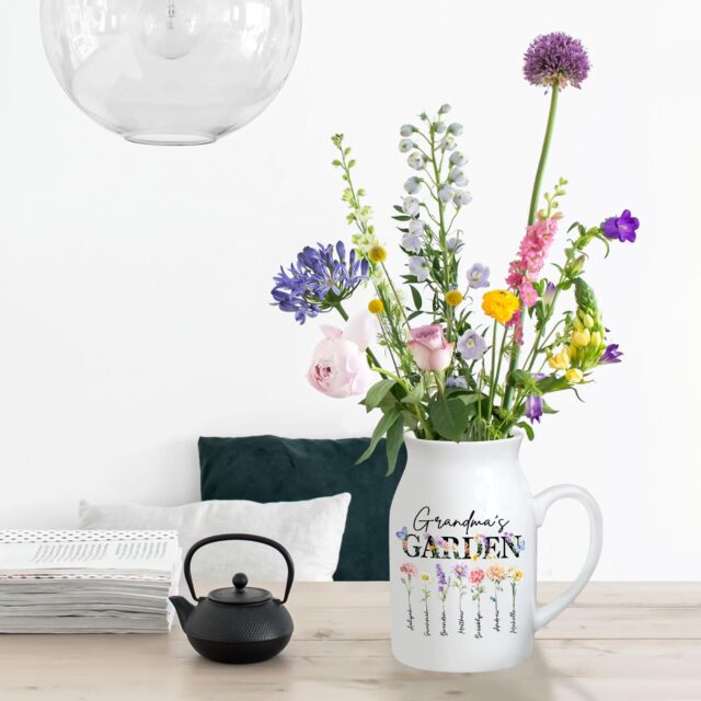 Custom Birth Month Flowers Grandma Vase – Personalized Grandkid Name Flower Vase, Mother’s Day Gift