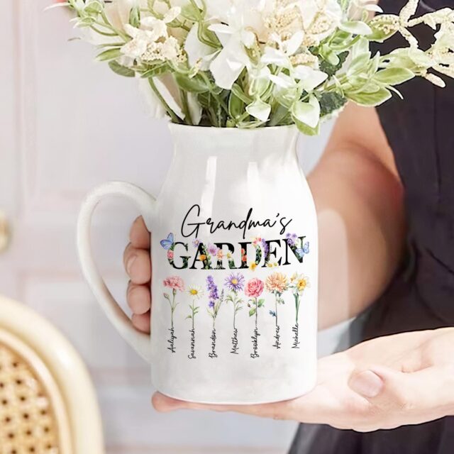 Custom Birth Month Flowers Grandma Vase – Personalized Grandkid Name Flower Vase, Mother’s Day Gift