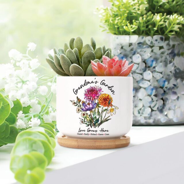 Custom Grandma’s Garden Plant Pot – Personalized Birth Month Flowers