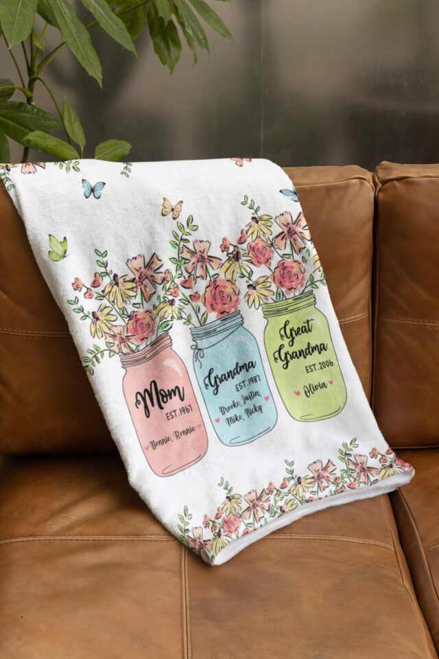 Mom, Grandma & Great Grandma Blanket – Personalized Mother’s Day Gift