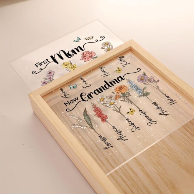 Custom First Mom Now Grandma Night Light – Personalized Mother’s Day Gift