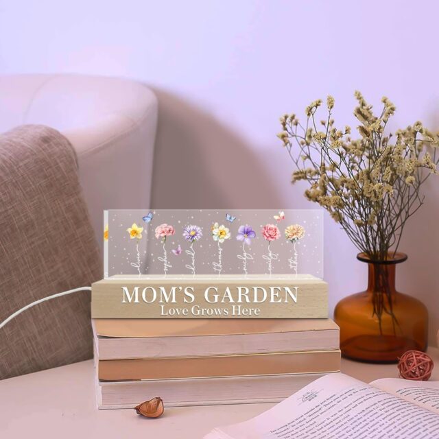 Grandma’s Garden Night Light – Personalized Birth Month Flowers LED Lamp, Mother’s Day Gift