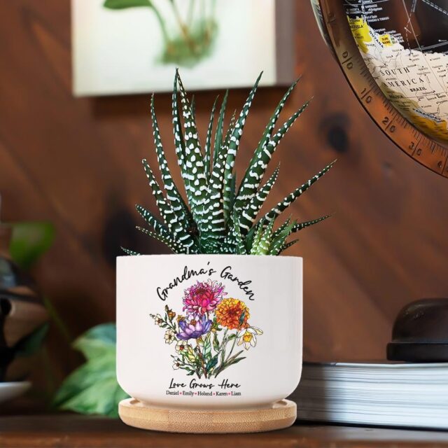 Custom Grandma’s Garden Plant Pot – Personalized Birth Month Flowers