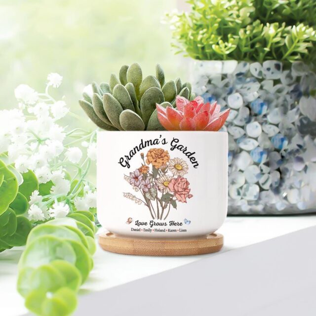 Grandma’s Garden Plant Pot – Custom Birth Month Flowers for Grandma