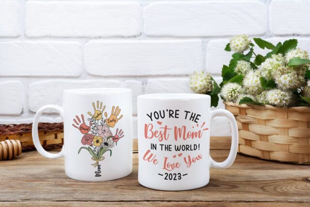Personalized Mama Mug – Custom Flower Handprint Gift with Kids’ Names for Mother’s Day