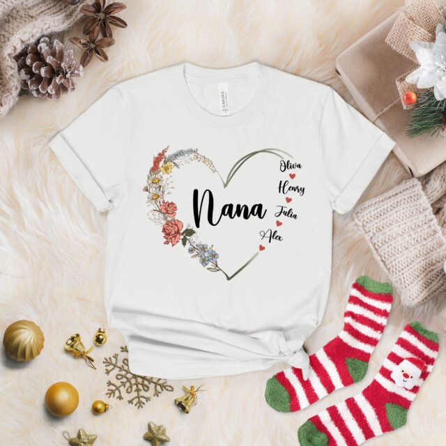 Custom Grandma Heart Sweatshirt – Christmas & Mother’s Day Gift with Kid Names