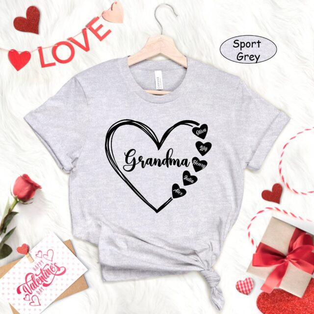 Custom Grandma Heart Sweatshirt with Kidnames – Christmas Gift for Nana, Gigi, Mimi