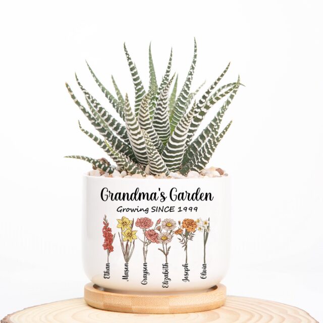 Personalized Grandma’s Garden Plant Pot – Custom Birth Month Flowers for Mother’s Day