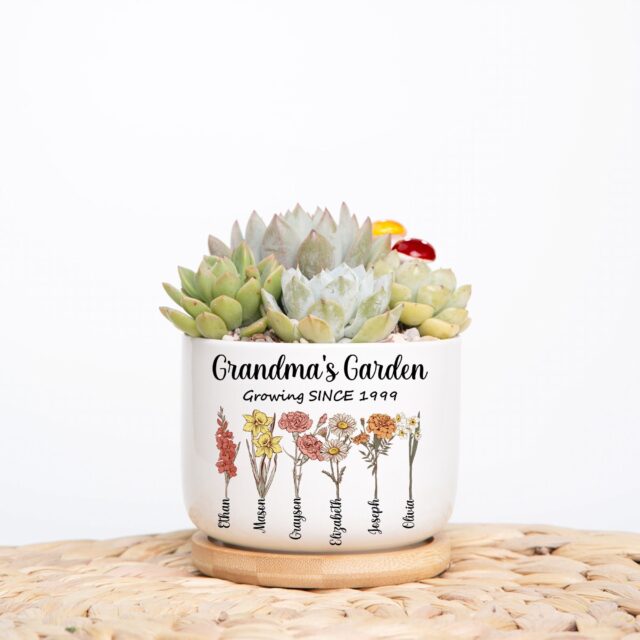 Personalized Grandma’s Garden Plant Pot – Custom Birth Month Flowers for Mother’s Day