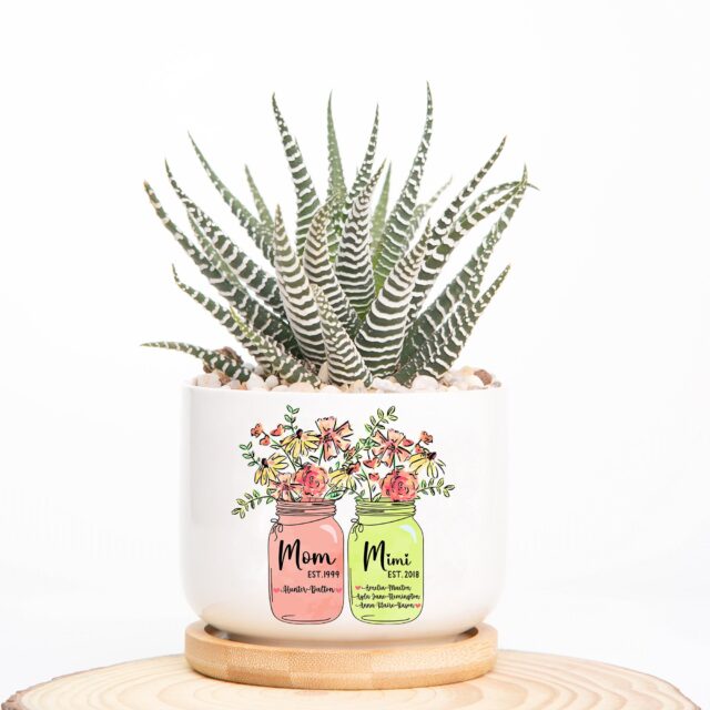 Personalized Grandma Flower Plant Pot – Custom Grandchild Names for Mother’s Day