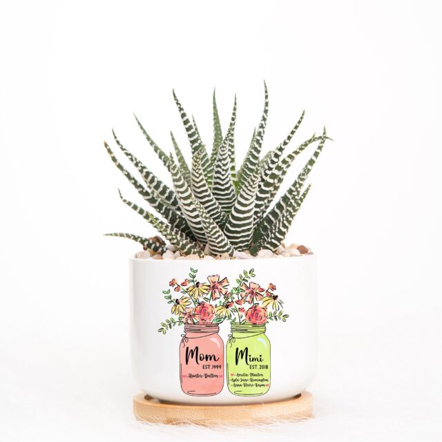 Personalized Grandma Flower Plant Pot – Custom Grandchild Names for Mother’s Day