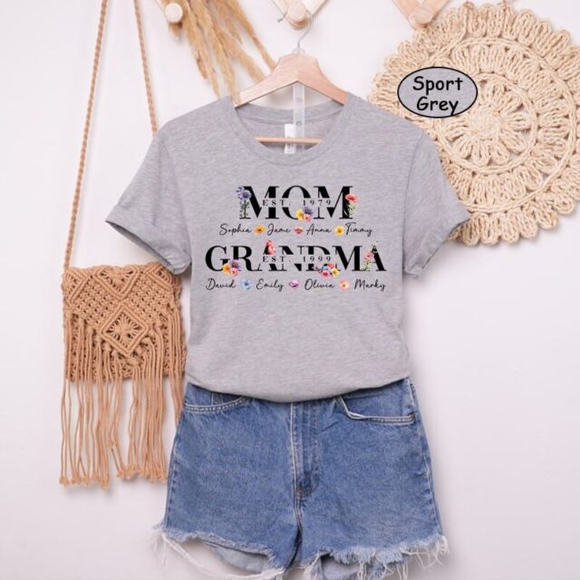 Custom Grandma Flower Shirt – Grandma to Be with Grandchild Names