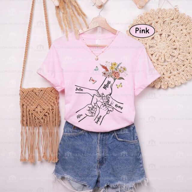 Personalized Grandma Shirt – Holding Kid’s Hands, Floral Mama Shirt for Mother’s Day
