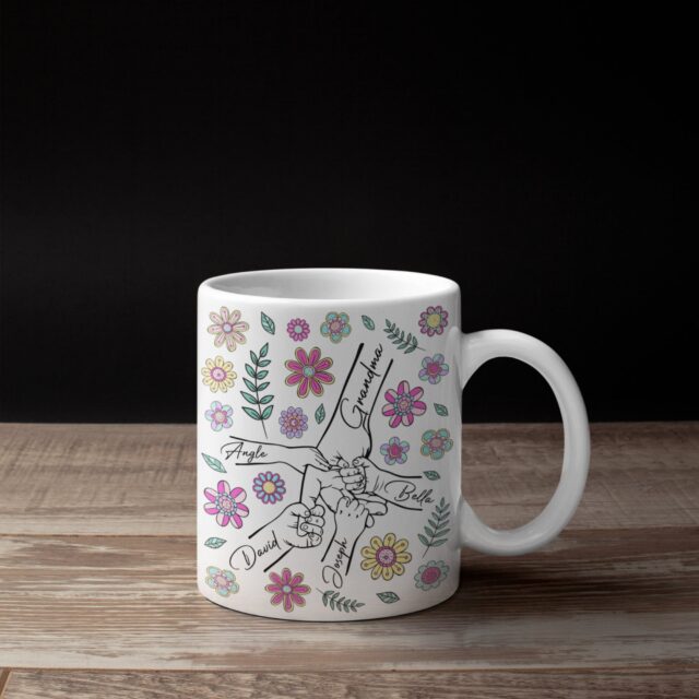Custom Grandma Mug – Holding Hands with Kid Names, Floral Design