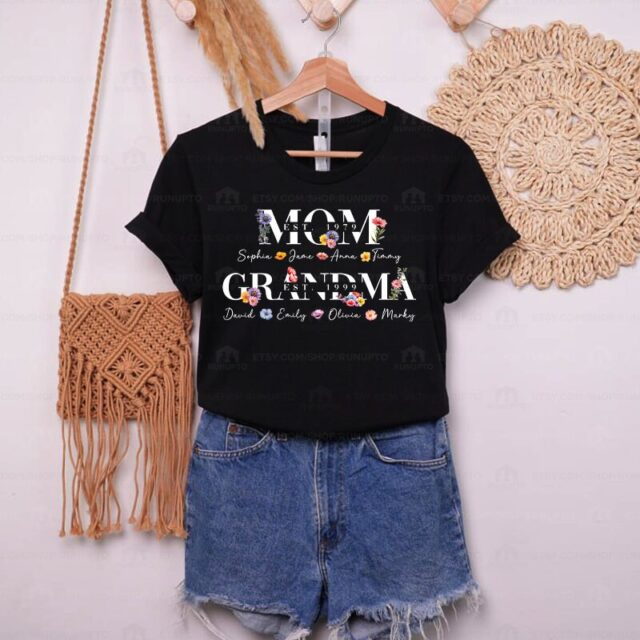 Custom Grandma Flower Shirt – Grandma to Be with Grandchild Names