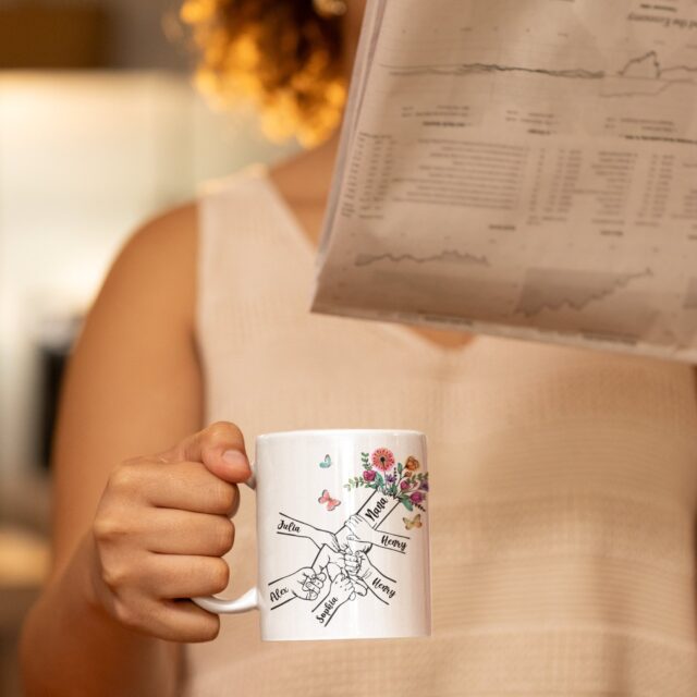 Custom Grandma Mug with Kids Names – Floral Mom and Nana Mug for Mother’s Day