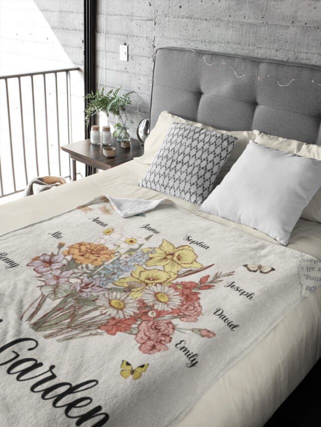 Personalized Mom’s Garden Blanket – Custom Birth Month Flower Blanket for Grandma