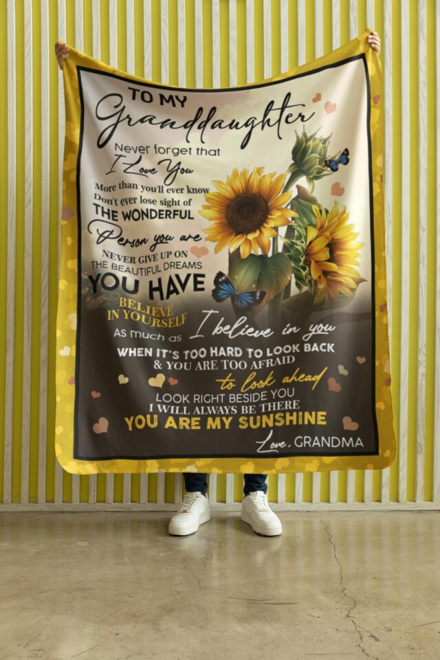 To My Granddaughter Blanket – Personalized Gift & Custom Grandma Throw for Birthday
