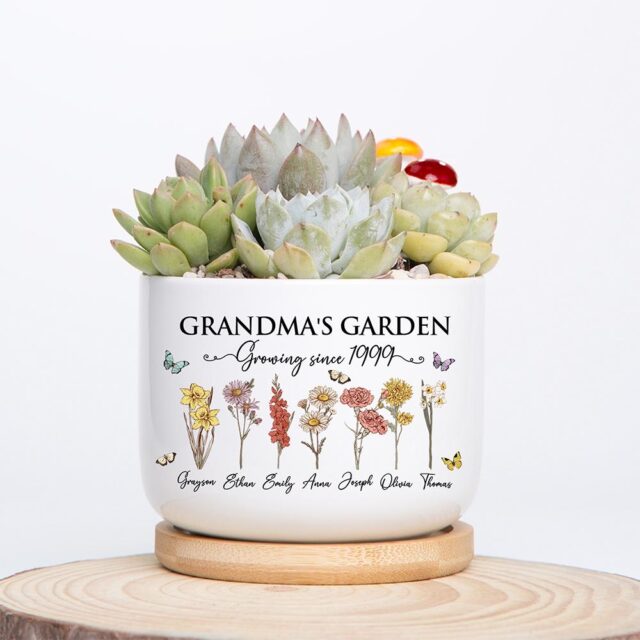 Custom Birth Month Flowers Grandma Plant Pot – Personalized Grandma’s Garden Gift