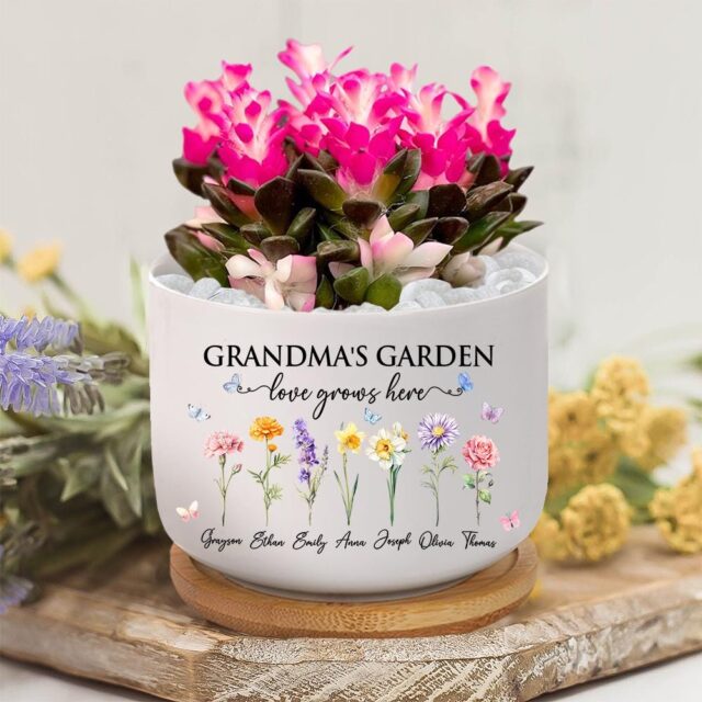 Custom Grandma’s Garden Plant Pot – Birth Month Flowers for Mother’s Day Gift