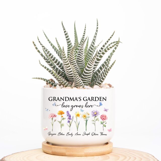 Custom Grandma’s Garden Plant Pot – Birth Month Flowers for Mother’s Day Gift