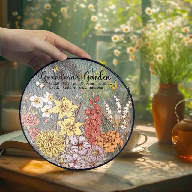 Personalized Birth Flowers Stained Glass Suncatcher – Grandma’s Garden Gift for Mother’s Day