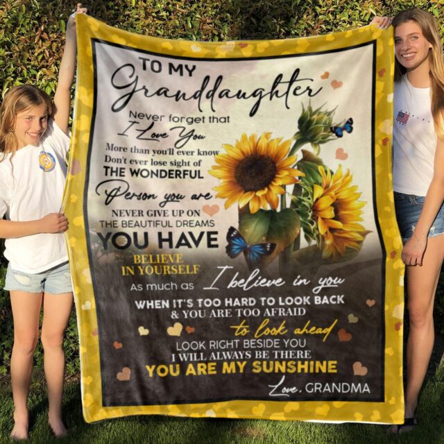 To My Granddaughter Blanket – Personalized Gift & Custom Grandma Throw for Birthday