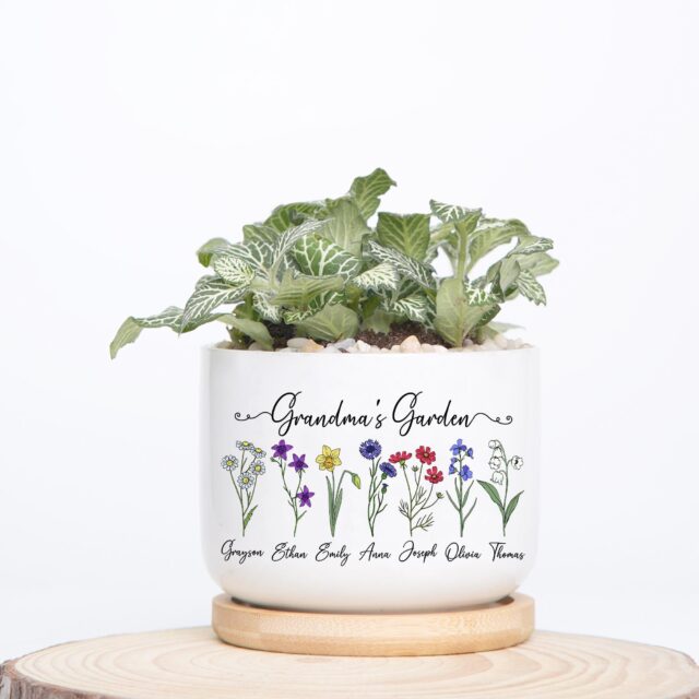 Personalized Birth Month Flowers Grandma Plant Pot – Custom Garden Gift with Grandkids’ Names