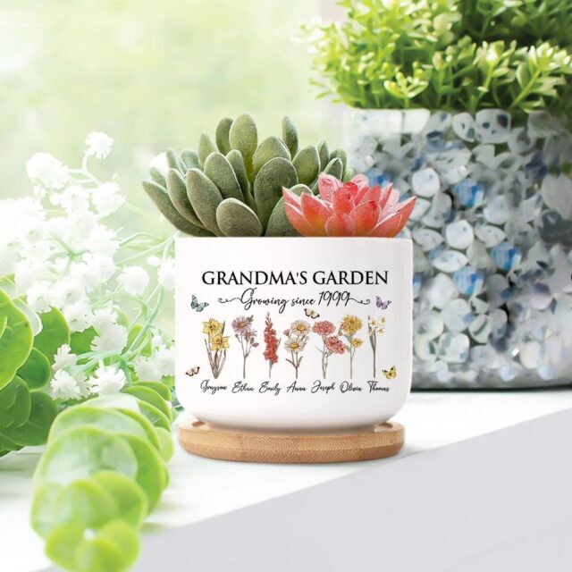 Custom Birth Month Flowers Grandma Plant Pot – Personalized Grandma’s Garden Gift