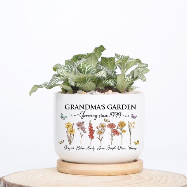 Custom Birth Month Flowers Grandma Plant Pot – Personalized Grandma’s Garden Gift