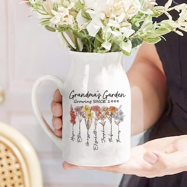 Custom Birth Month Flowers Grandma Vase – Personalized Grandma’s Garden with Grandkids’ Names