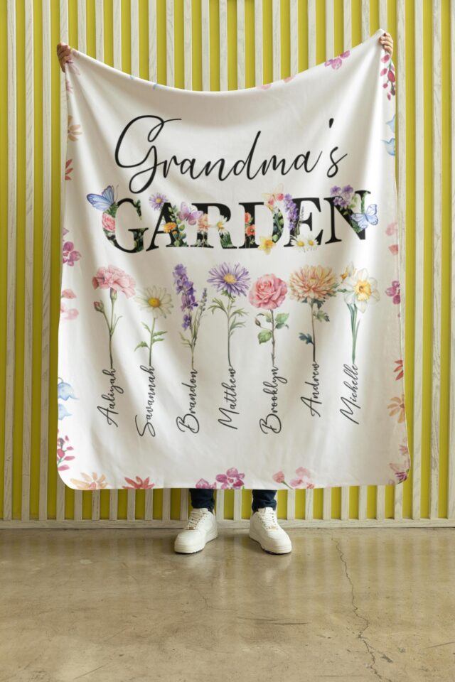 Personalized Grandma’s Garden Blanket – Custom Birth Month Flowers & Grandkids’ Names for Mother’s Day